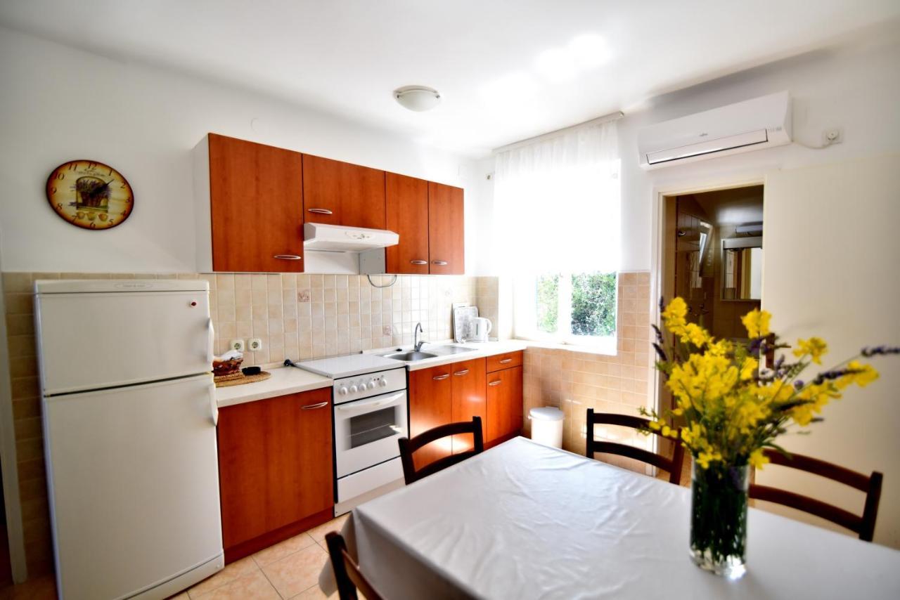 Apartmani Badurina - Crnika Lun  Exteriör bild
