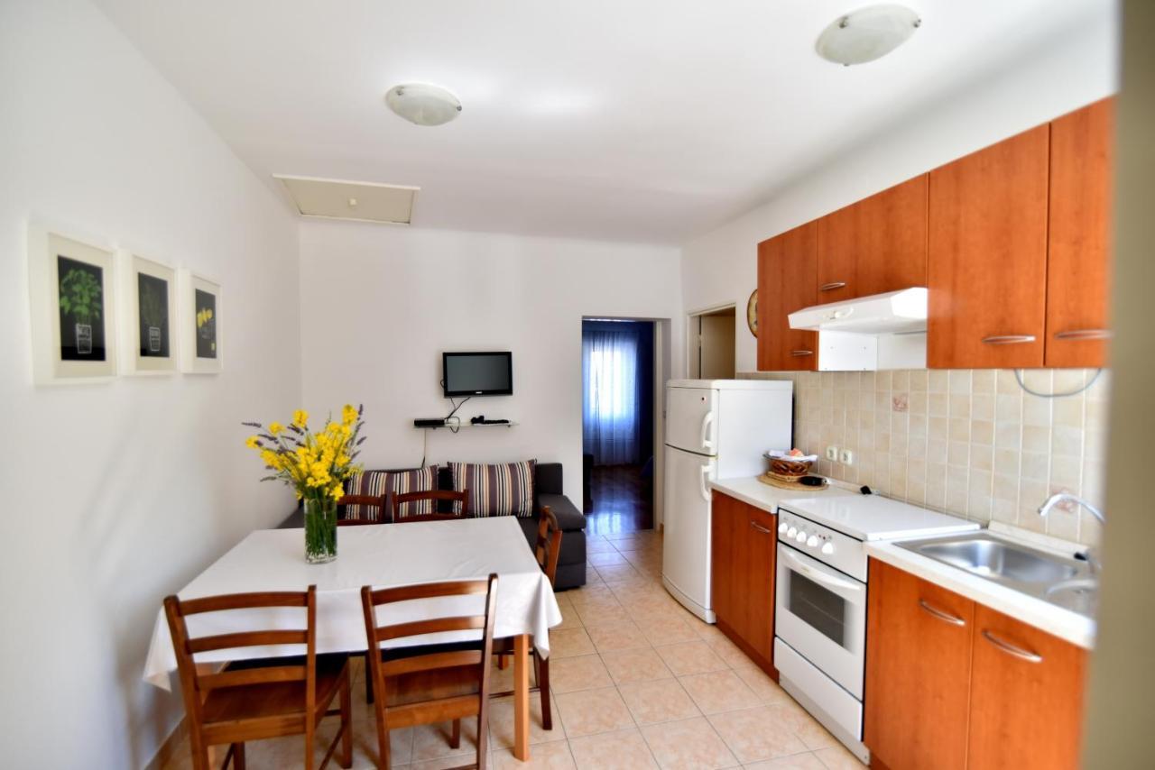 Apartmani Badurina - Crnika Lun  Exteriör bild